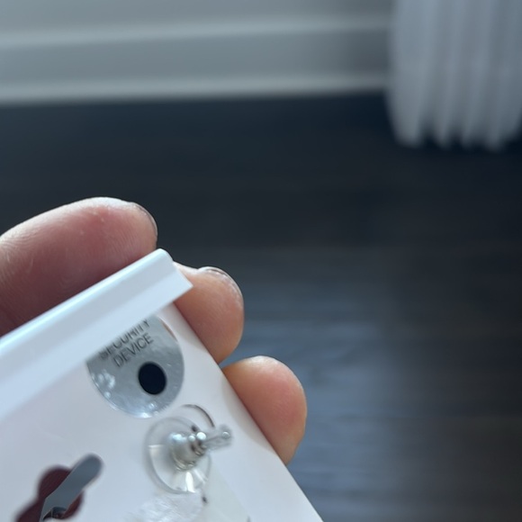 nOirJewelry post earrings, 3 row silver tone conchos w/faux turquoise stones - Picture 4 of 6